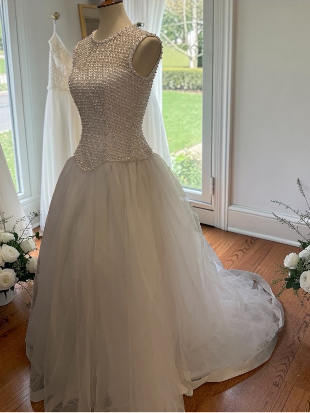L'Amour Ivory Beaded Bodice Tulle Ball Gown - Picture 5 of 16